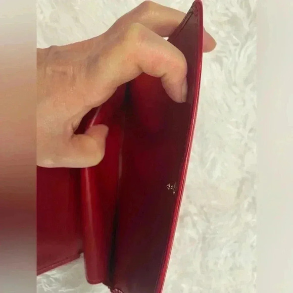 Louis Vuitton Red Epi International Wallet - Picture 11 of 14